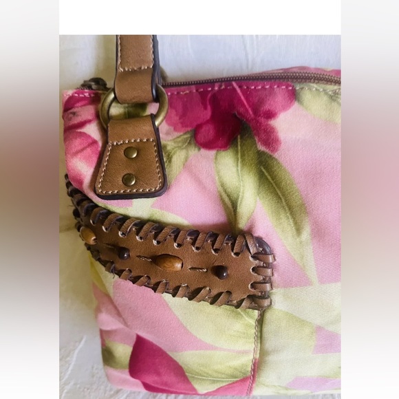 NWT RELIC BY FOSSIL FLORAL SHOULDER BAG WITH LEATHER TRIMS - Picture 6 of 9